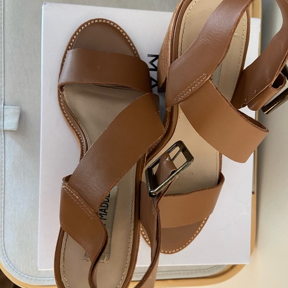 Steve Madden Leather Sandal Size 7 - Picture 2 of 7